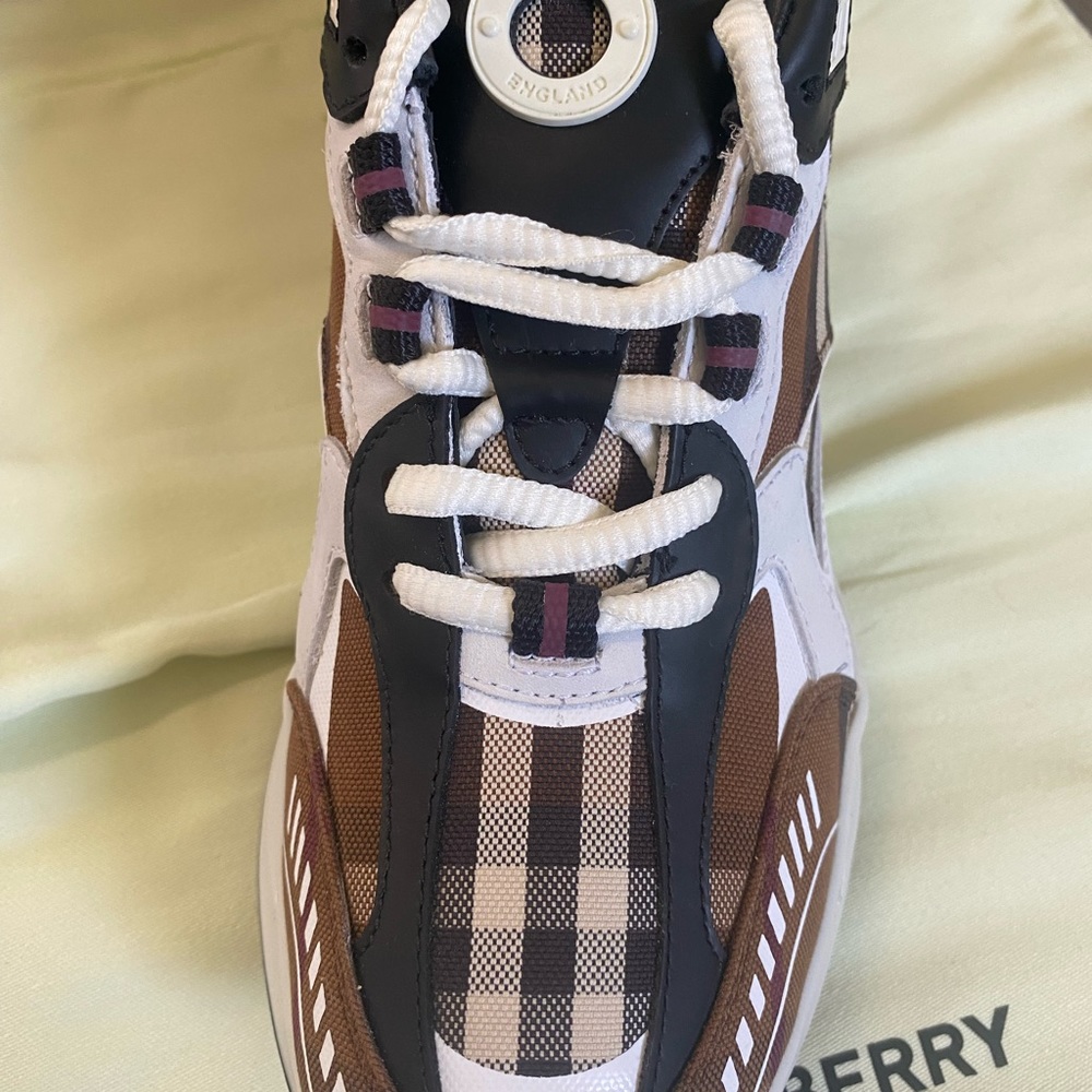 Burberry low top sneaker dark brown size 38 - Picture 7 of 8